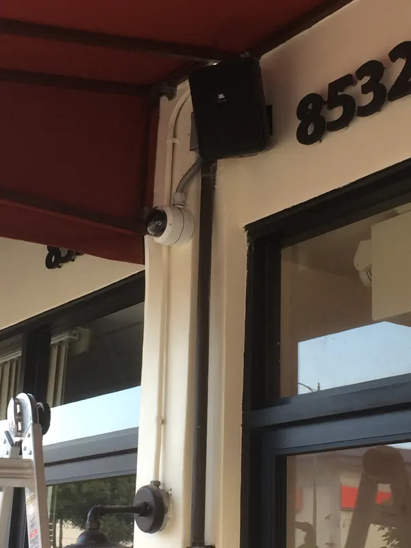 Hasiba hummos on Pico - F door security camera installed