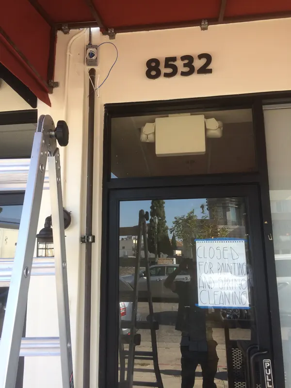 Hasiba's front door security camera-installation