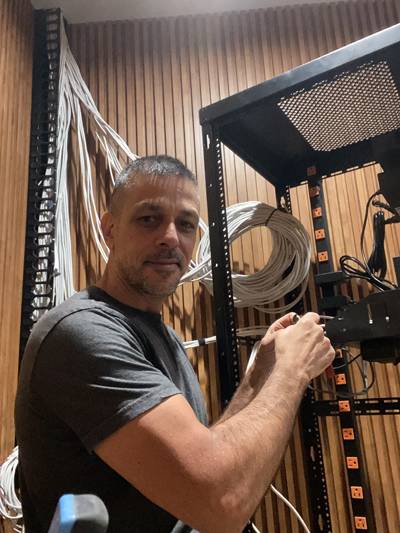 Audio Video installer in Los Angeles